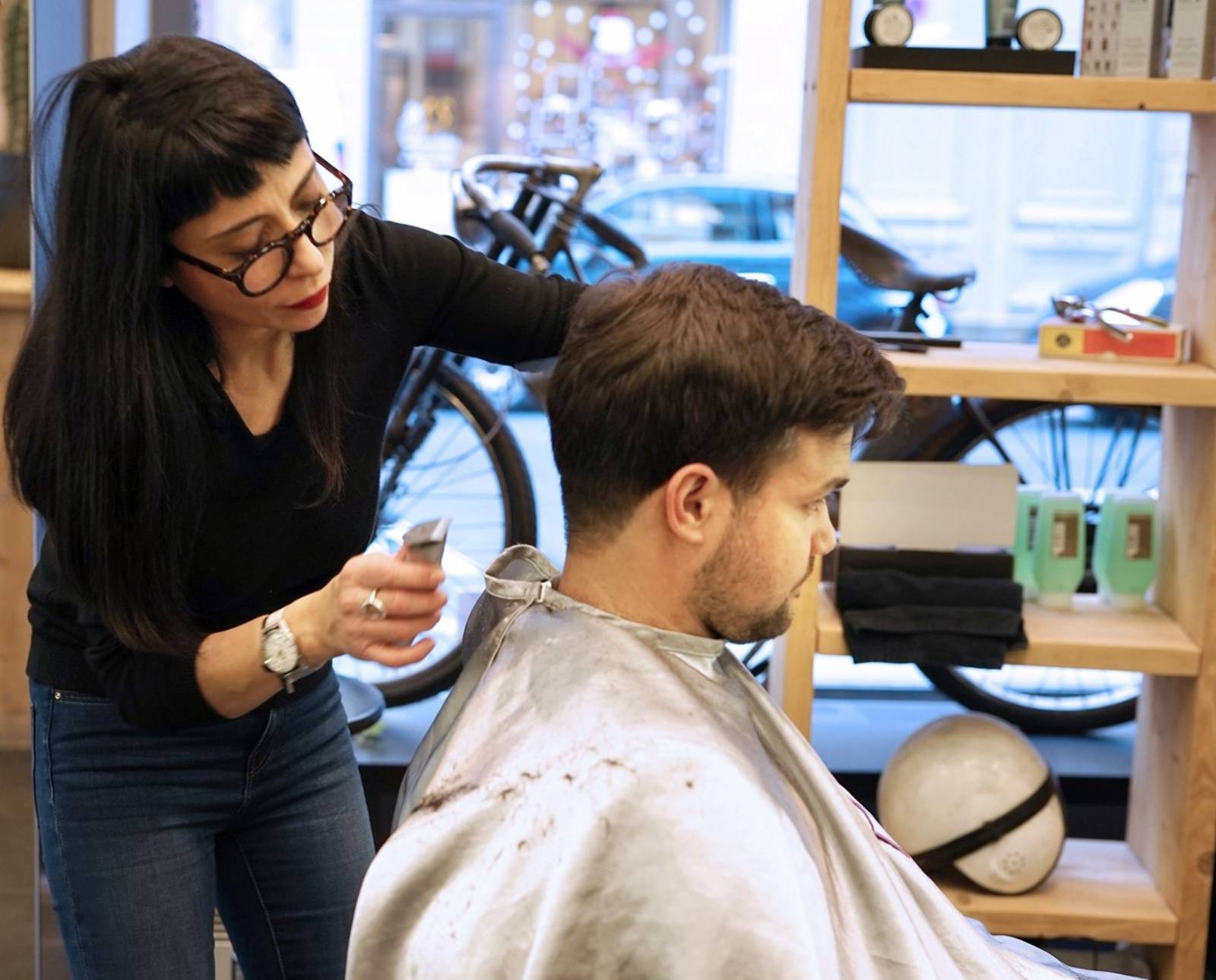 Comment un Coiffeur Bio à Lyon s’engage-t-il à utiliser des produits respectueux de votre santé et de l’environnement ?