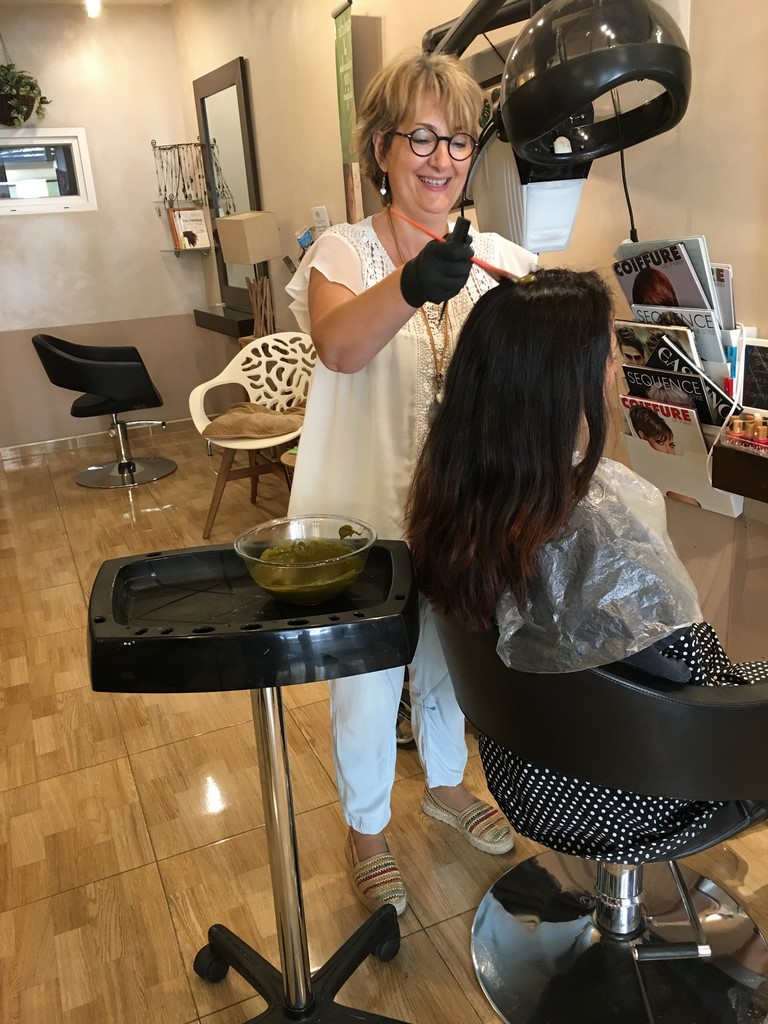 Quels critères doivent être pris en compte lors du choix d’un coiffeur bio à Lyon ?